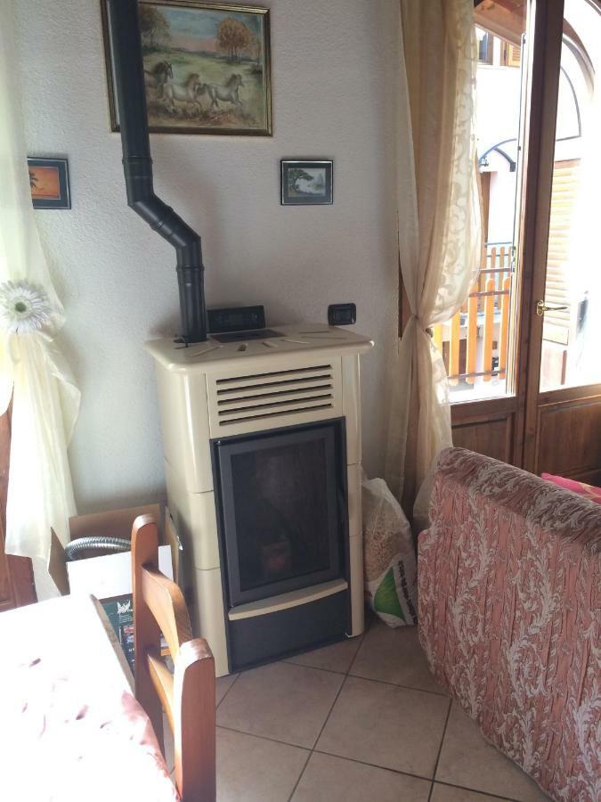 Chalet Con Piscina Garzeno Eksteriør billede