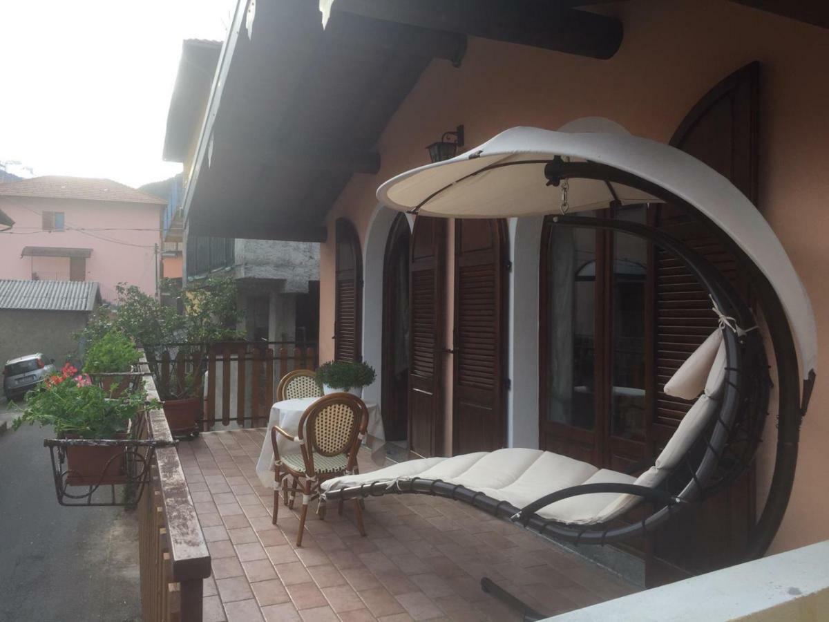 Chalet Con Piscina Garzeno Eksteriør billede