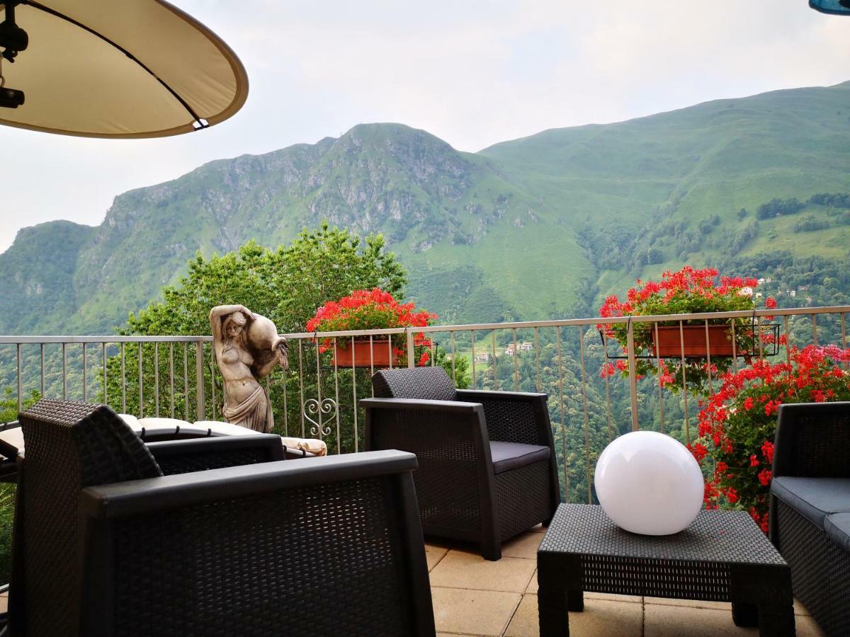 Chalet Con Piscina Garzeno Eksteriør billede