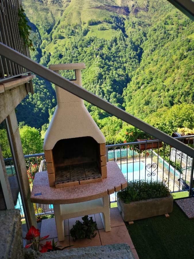 Chalet Con Piscina Garzeno Eksteriør billede